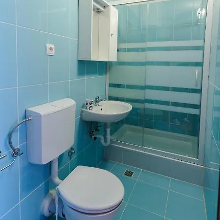 And Iva Apartment *