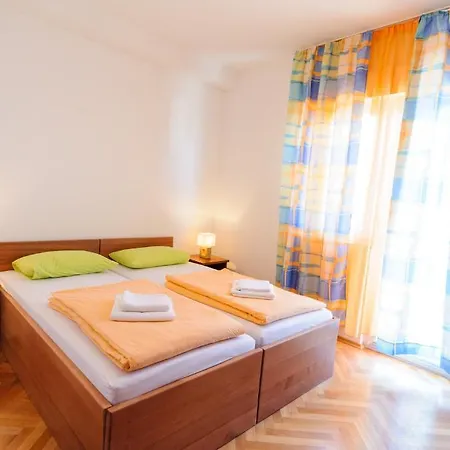 And Iva Apartment